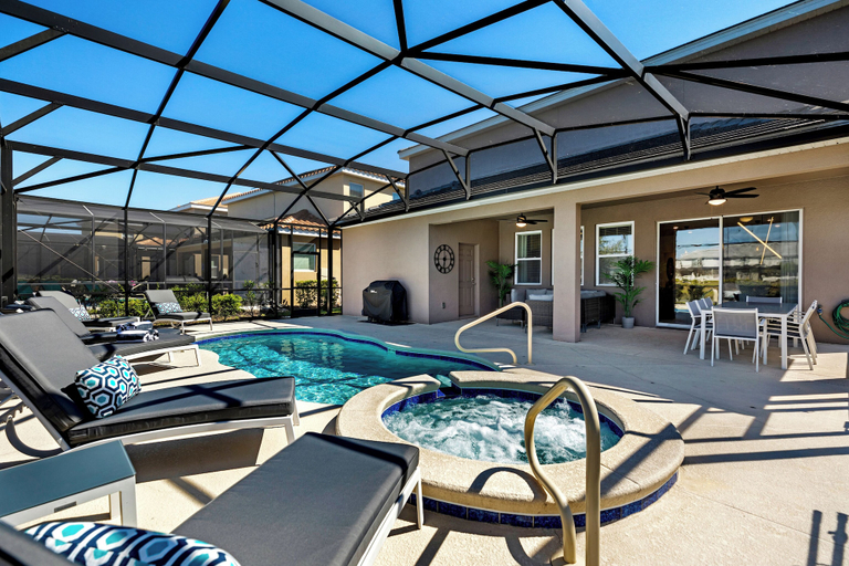 Sport & Beauty 4, Solterra- LakeView - Private Pool & Spa, Polk