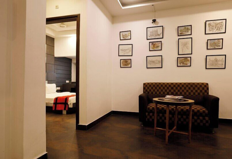 Others 4, Hotel Trimoorti, Kolkata