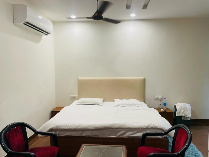 Room 5, Hotel Sun Star, Tarn Taran