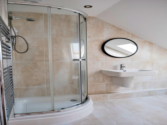 Bathroom 3, Apartment in Newquay near Surf Beaches, Cornwall