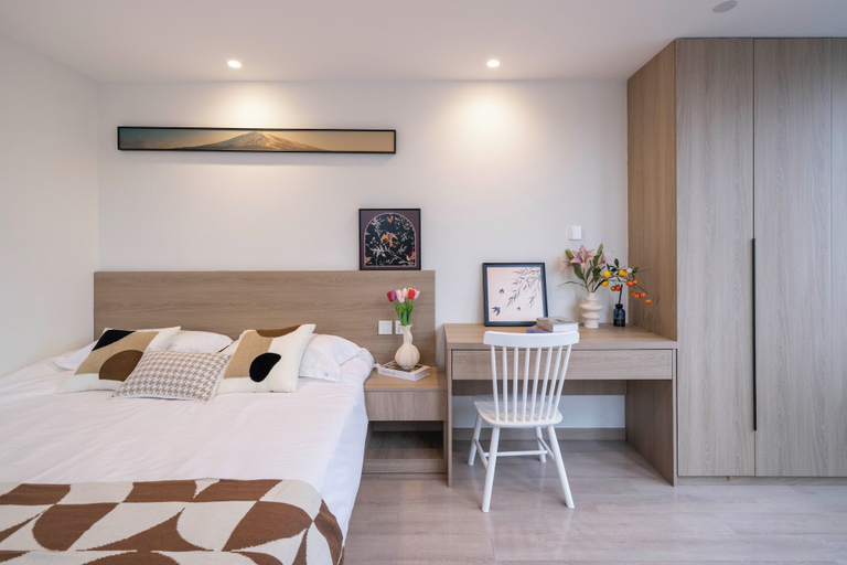 Room 4, Book and Bed-QuYang Road, Shanghai