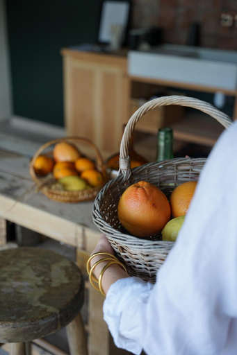 Food & Drinks 5, Chateau Sainte Sabine, Côte-d'Or