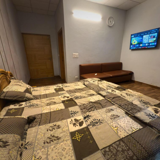 Room 4, Park Meadows, Delhi