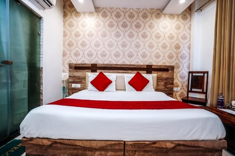 Bedroom 3, HOTEL ALMOND, Panchkula