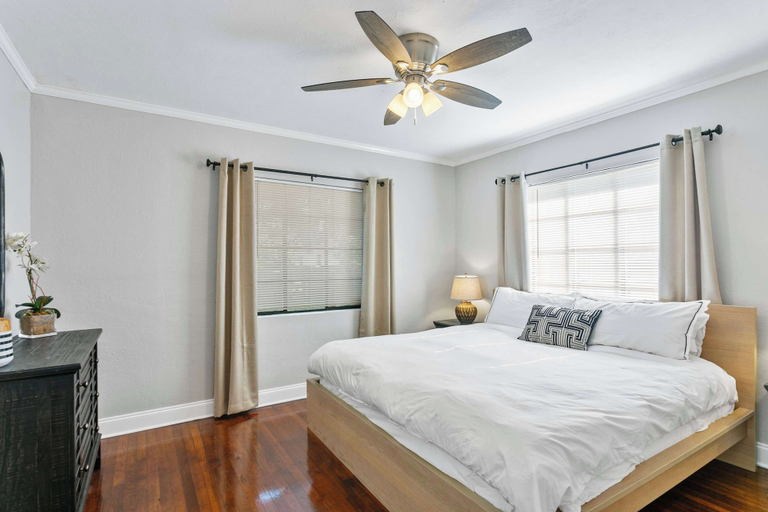 Room 5, Downtown Escape - For 10, Hillsborough