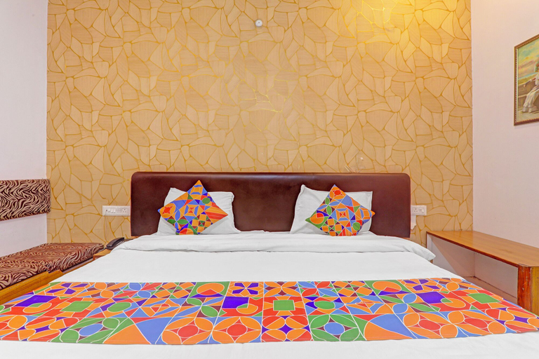Room 3, Fabhotel Anant, Lucknow