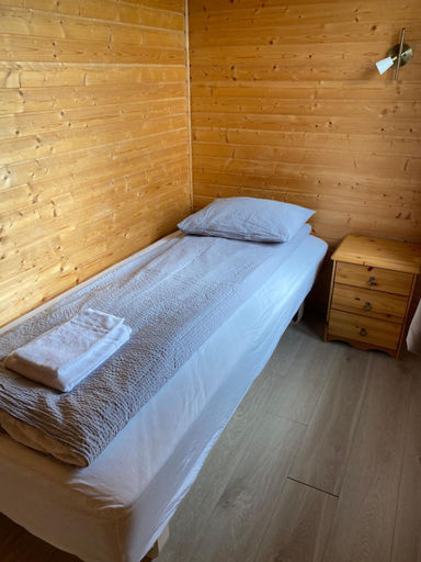 Bedroom 2, Guesthouse Stöng and Cottages, Skútustaðahreppur