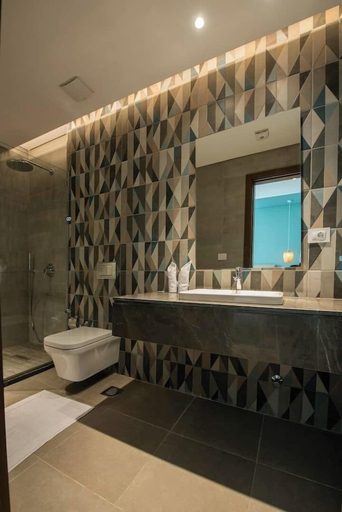 Bathroom 2, Kennah Varenna | Lake View Residence, New Cairo, New Cairo City