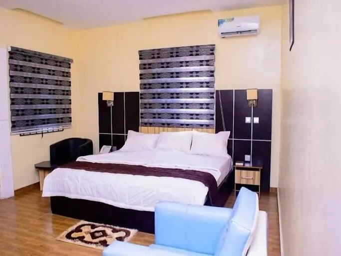 Room 5, time oak, AbujaMun