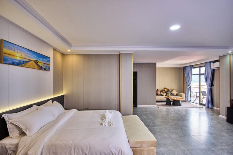 Bedroom 2, Belau Almond Hotel