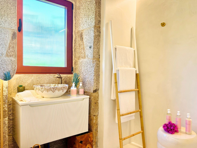 Bathroom 3, Aldea Calma, Pontevedra