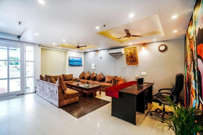 Others 5, HOTEL ALMOND, Panchkula