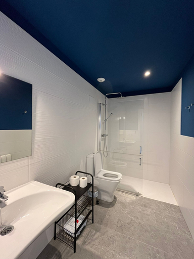 Bathroom 5, Otero de Campoo, Cantabria