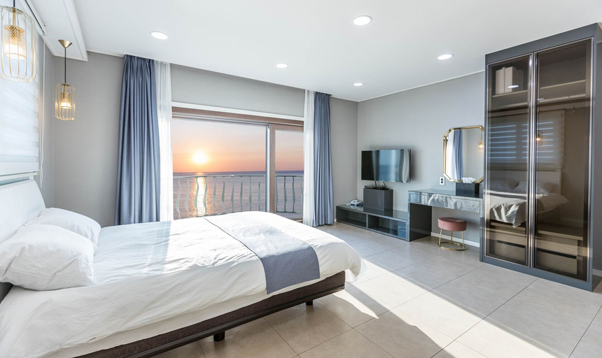 Room 3, Sunrise Castle Pension, Seogwipo