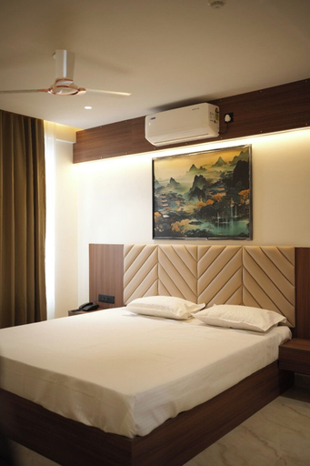 Room 4, K9 restaurant and haritage, Pune