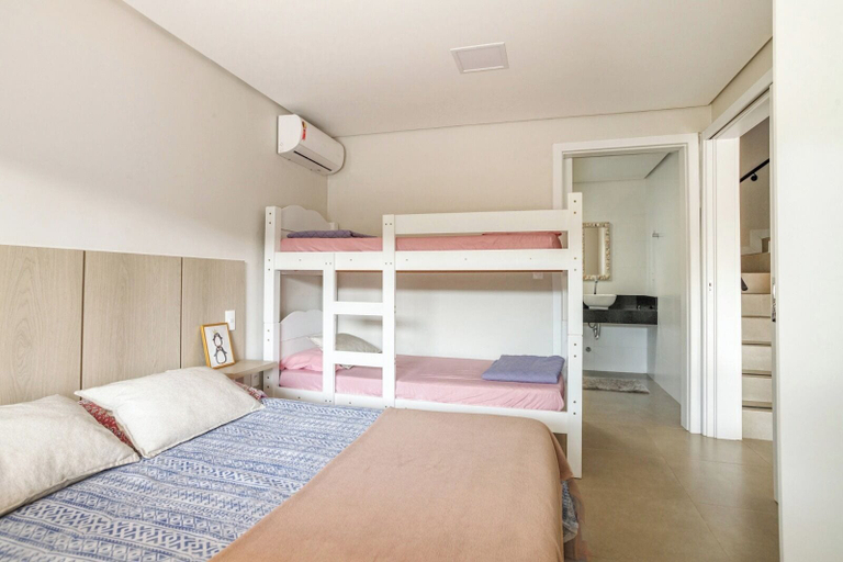Room 4, Bello Mare Residence, Florianopolis