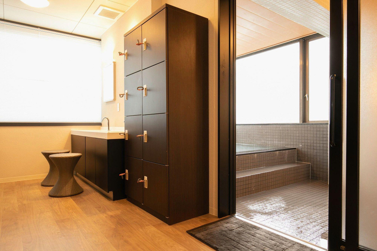Bathroom 3, Kochi Sunrise Hotel, Kōchi
