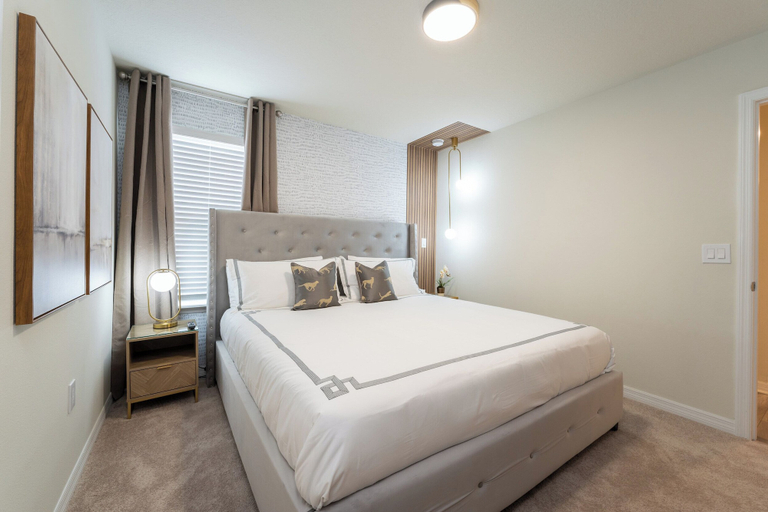 Room 3, New Jungle Adventure 9BR Villa by Disney, Polk
