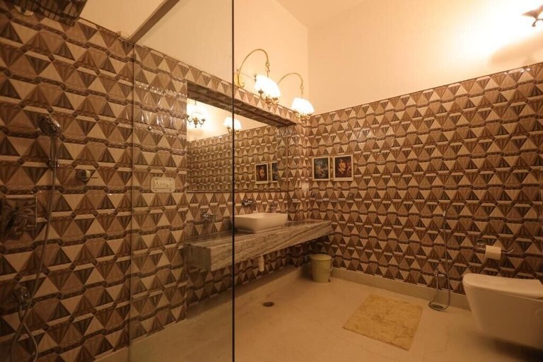 Bathroom 5, Partap Mahal, Bikaner
