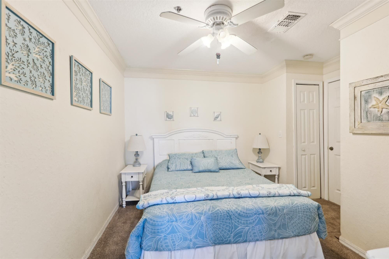 Room 2, Oceanfront St. Augustine Condo With Stunning Views & Modern Comfort, Saint Johns