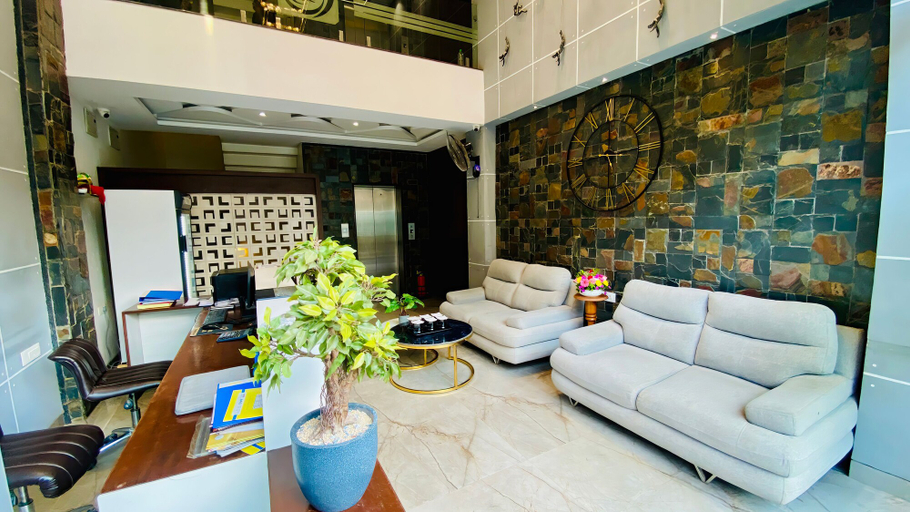 Interior entrance, Hotel The Bellevue, Indore