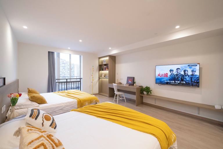 Room 4, Book and Bed-QuYang Road, Shanghai