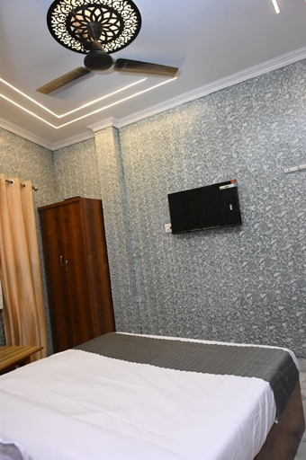 Room 2, Sawaria Residency, Varanasi