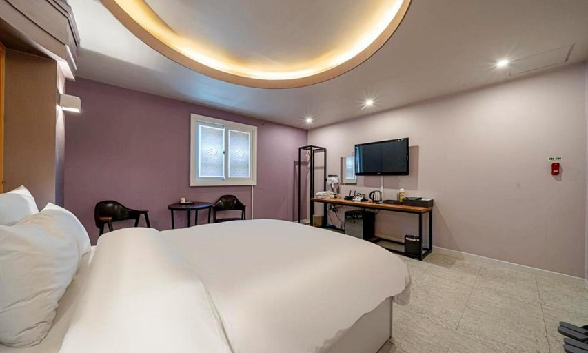 Bedroom 4, Chungju Bali Hotel, Chungju