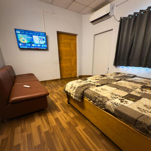 Room 3, Park Meadows, Delhi