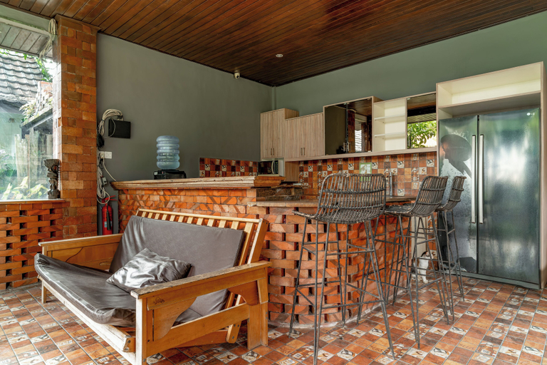 Shared kitchen 3, Vande Guest House, Badung