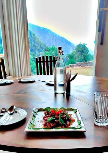 Restaurant 5, Xenious White House Eco Resort, Ganderbal