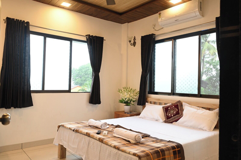 Room 3, Magadha Mountain View Homestay, Raigarh