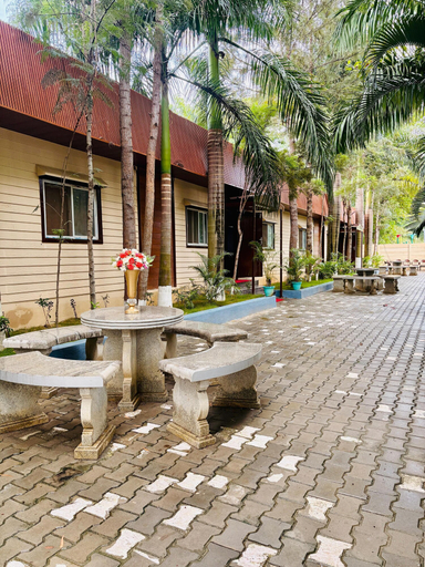 Front of property, Golden Farms Resorts, Bangalore