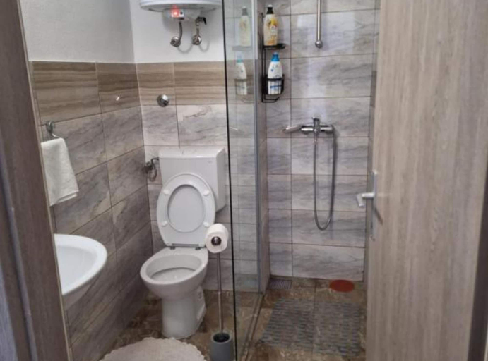 Bathroom 2, Apartment and Room Mare Vrlika, Vrlika