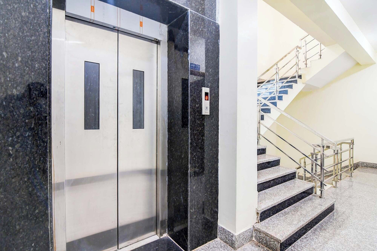 Elevator, Fabhotel Urban Classy, Khordha