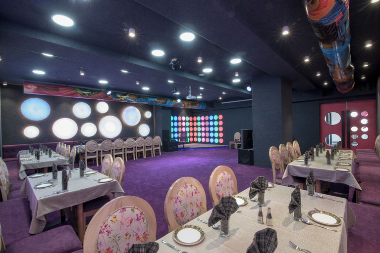 Food & Drinks 4, Hotel Silvera Grand, Ahmadabad