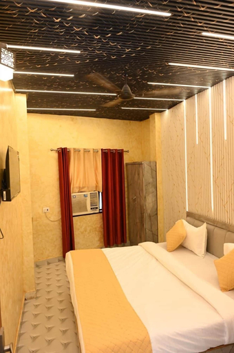 Room 3, Sawaria Residency, Varanasi