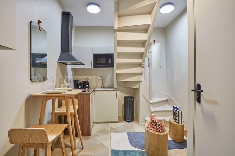 Private kitchen 2, Charmant Studio Duplex Beaubourg Le Marais, Paris
