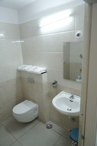 Bathroom 5, THE KANISHKA GRAND, Bangalore