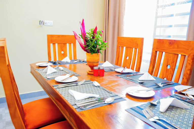 Restaurant 5, HBE HOTEL KIGAMBONI, Temeke