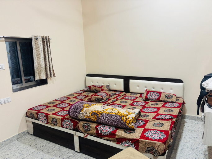 Room 2, Hotal Rameshwaram palace Khatoo, Sikar