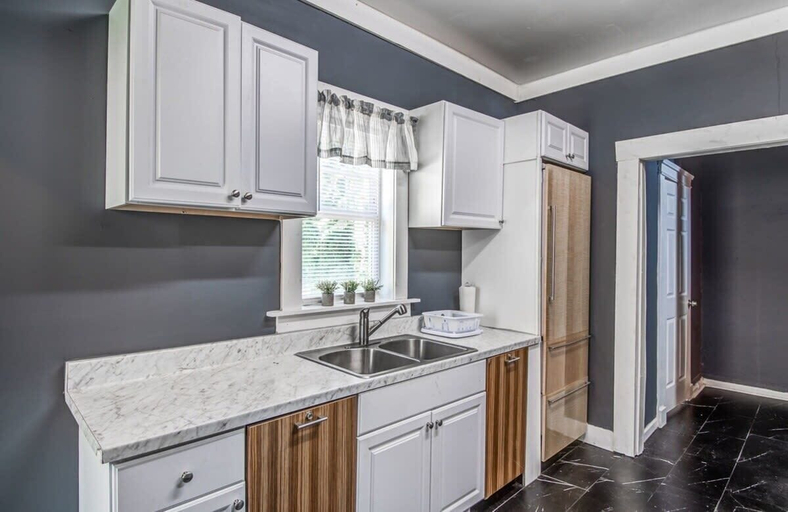 Private kitchen 2, Glenview Guesthouse, Shelby