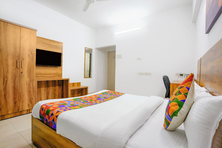 Room 3, Fabhotel Wellax 24 Service Apartments, Thane