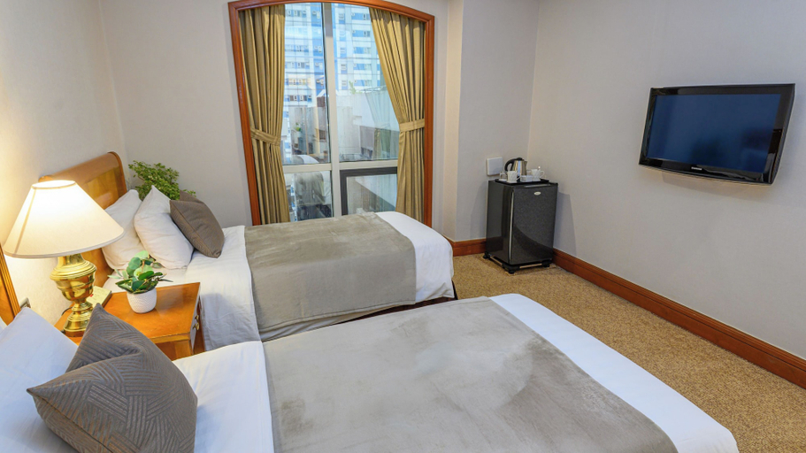 Room 5, Ortigas CBD Near Business & Shopping Hubs, Pasig City