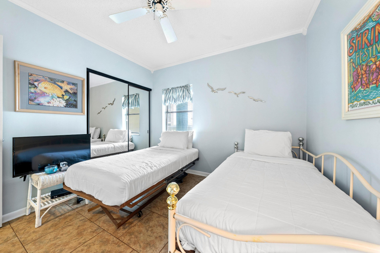 Room 2, Romar Place 705, Baldwin