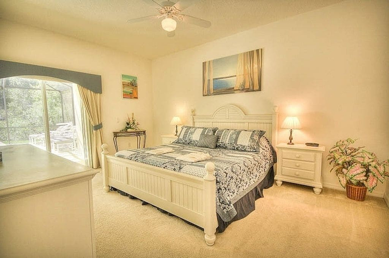 Room 5, Weikva Villa 4 Bedroom Home, Osceola
