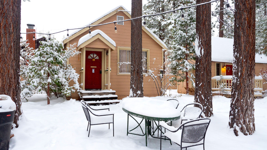 Others 5, Sleepy Forest Cottages, San Bernardino