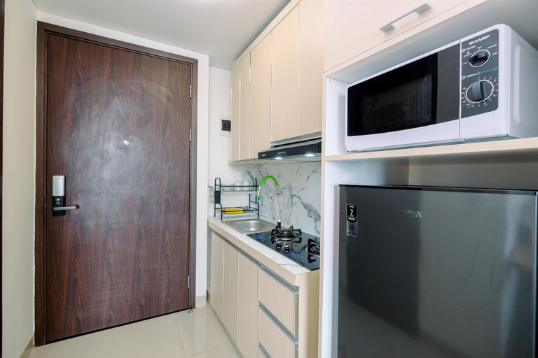 Private kitchen 2, Cozy Stay Studio At Lrt City Bekasi Apartment, Bekasi