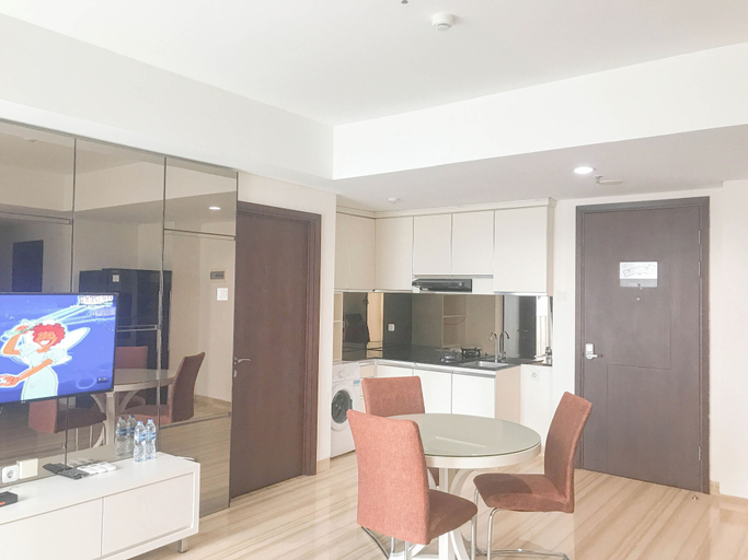 Dining room, Pleasant And Calm 2Br At Grand Sungkono Lagoon Apartment, Surabaya
