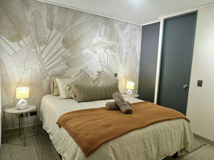 Room 4, M&C DZ 211, Cordillera